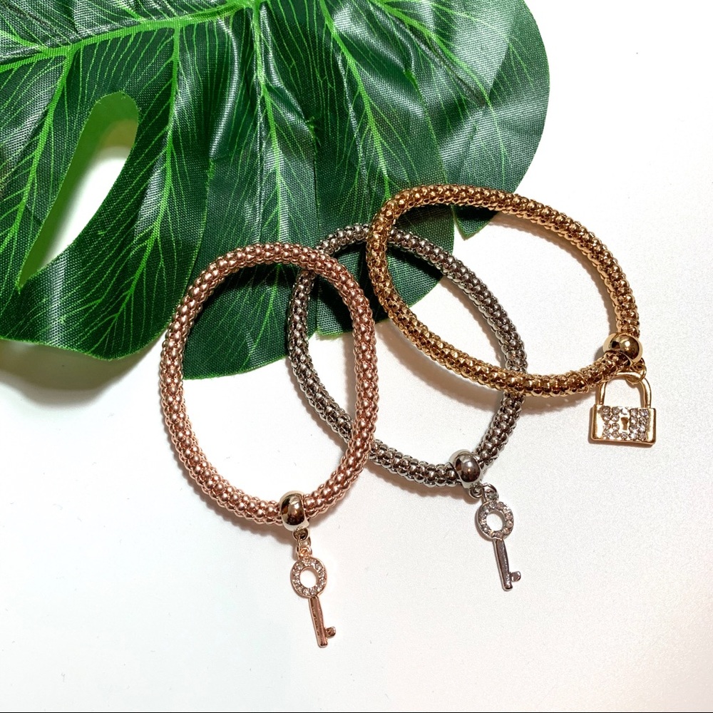 New chainlike fashion bracelet 3 pack